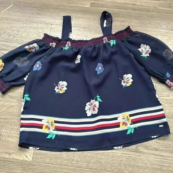 Tommy Hilfiger  | Black off the shoulder floral blouse - Picture 2 of 11